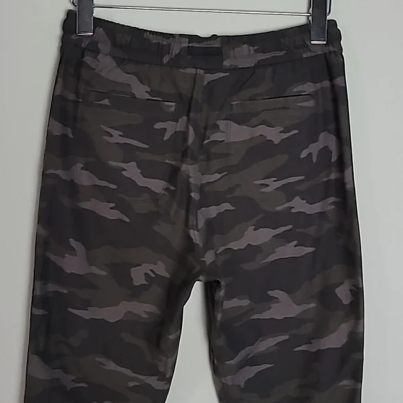 Athleta Green Camo Farallon Jogger Pant Sz 0 - Picture 5 of 8